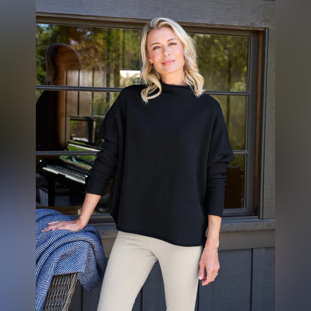 Frank and Eileen EFFIE Long-Sleeve Funnel Neck Capelet in black size small